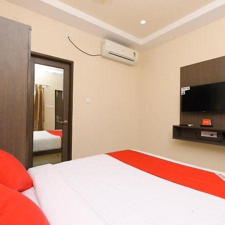 Oyo 14934 Kalyani Grand Hotel Csennai Kültér fotó
