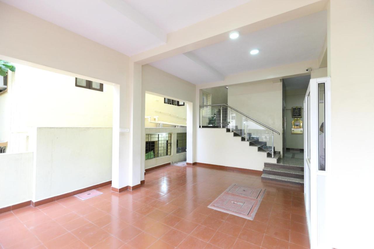 Oyo 14934 Kalyani Grand Hotel Csennai Kültér fotó